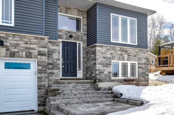 11 Ralph Dalton BLVD, Tay, ON L0K 2A0