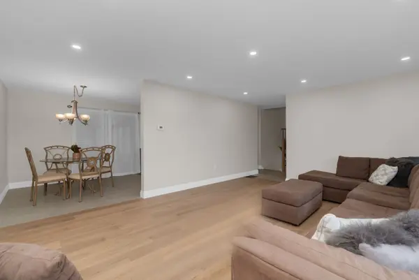 17 Locke AVE, Clearview, ON L0M 1S0