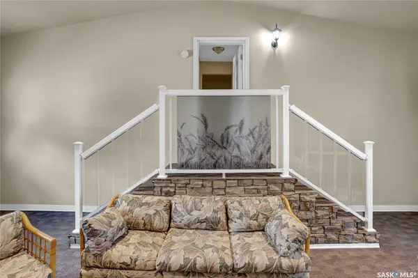 110 3rd AVENUE W, Gravelbourg, SK S0H 1X0