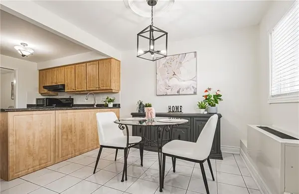 3050 Pinemeadow DR #30, Burlington, ON L7M 3X5