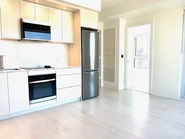 60 Central Park Roadway N/A #1612, Toronto W08, ON M9A 0E6