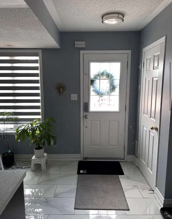 46 Joseph Griffith LN, Toronto W05, ON M3L 0C7