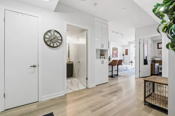 5220 Dundas ST #D211, Burlington, ON L7L 0J4