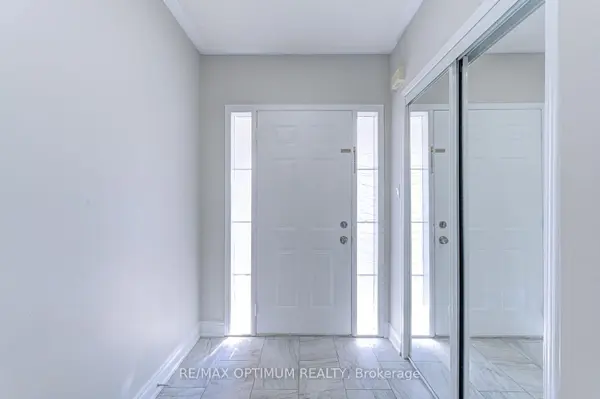 17 Binder Twine TRL, Brampton, ON L6X 4R2