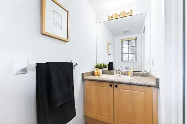 1279 Nottingham AVE, Burlington, ON L7P 2R5