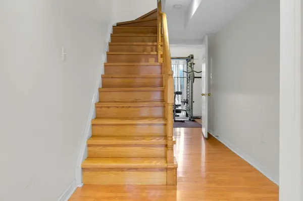 7035 Rexwood RD #13, Mississauga, ON L4T 4M6