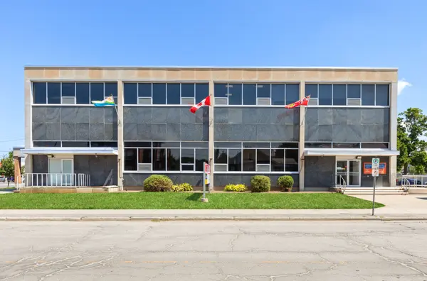 34 Cambridge ST S #Upper 3, Kawartha Lakes, ON K9V 3B8