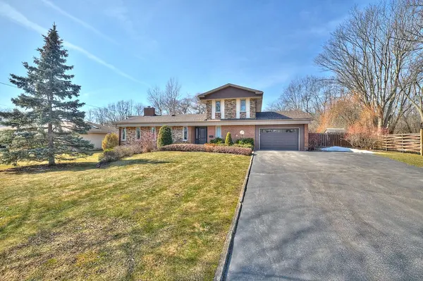 1121 Pettit RD, Fort Erie, ON L2A 5A2