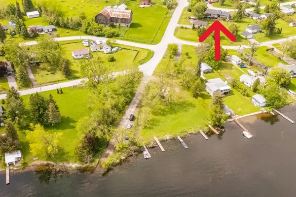 104 Cameron DR, Kawartha Lakes, ON K0M 1G0