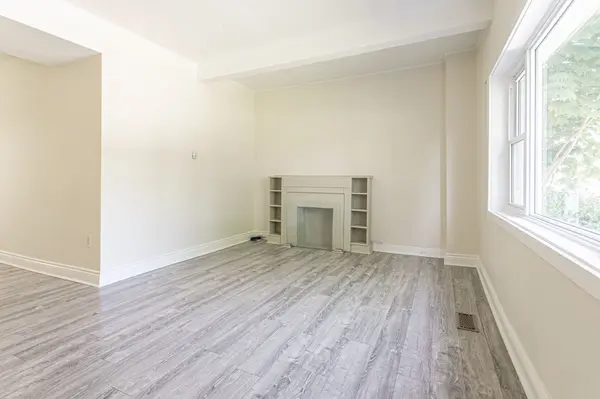 379 Central AVE, London East, ON N6B 2E3