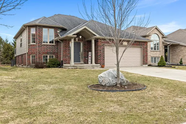 123 Watson ST, Lucan Biddulph, ON N0M 2J0