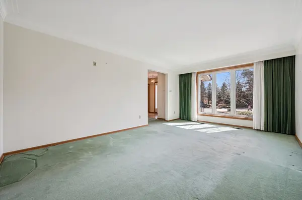 18 Carmine PL, Guelph, ON N1E 3V1