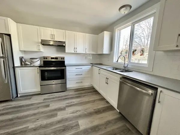 83 Marlborough AVE #2, London South, ON N5Z 3S4