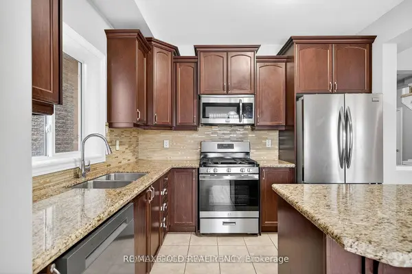 61 Irwin AVE, Hamilton, ON L9K 0E9