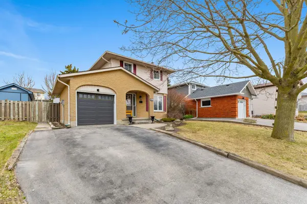 81 Stirling Macgregor DR, Cambridge, ON N1S 4P4