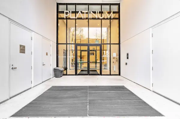 15 Queen ST #2308, Hamilton, ON L8P 0C6