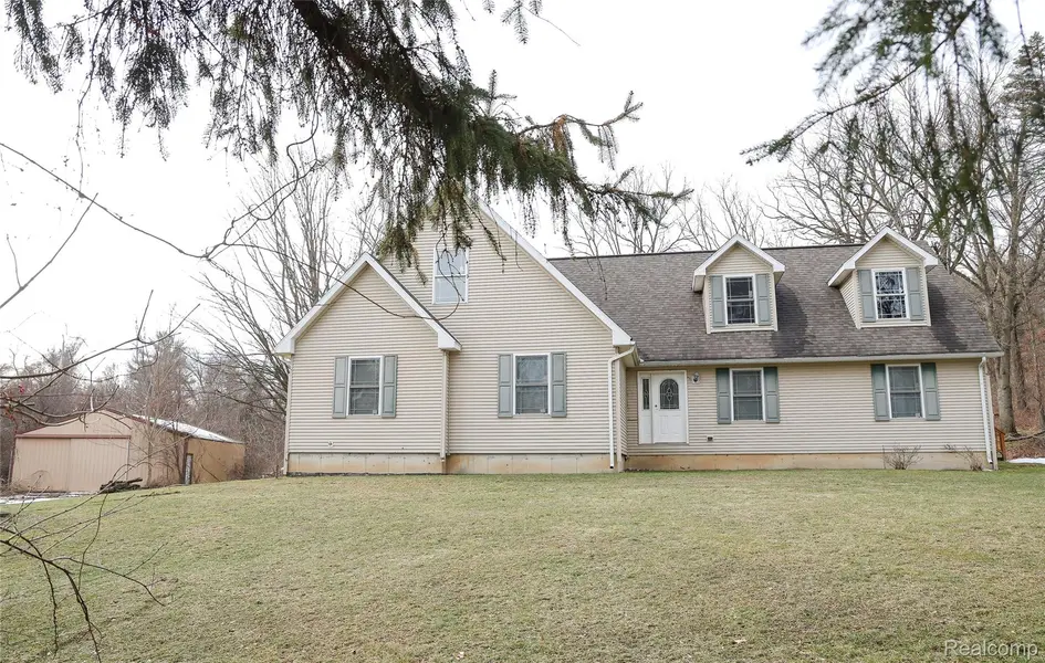2755 Curtis RD, Addison Township, MI 48367