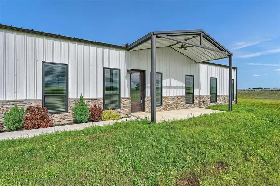 4153 Fm 901, Whitesboro, TX 76273