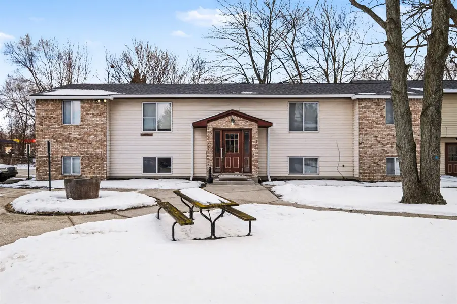 3377 W Vienna  Apt. I RD, Vienna Twp, MI 48420