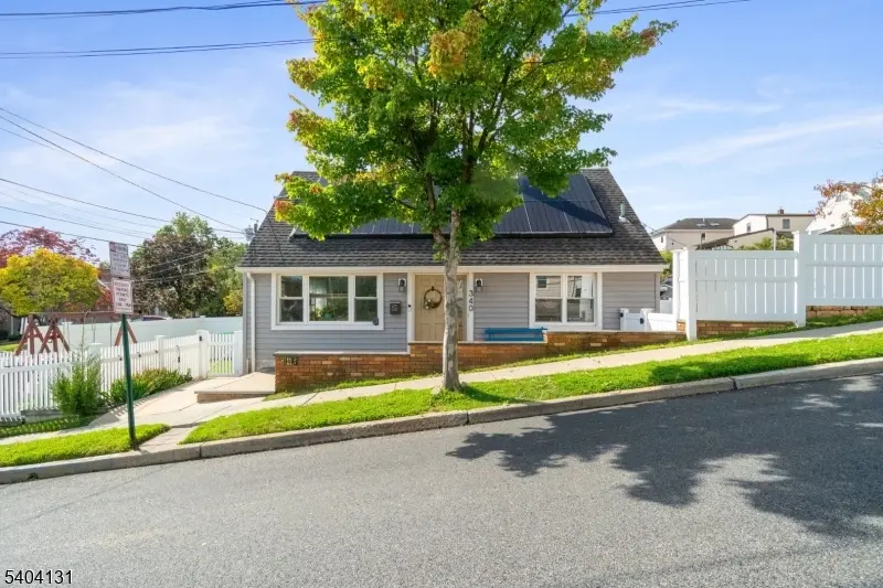 340 Marsan Dr, Carlstadt Boro, NJ 07072