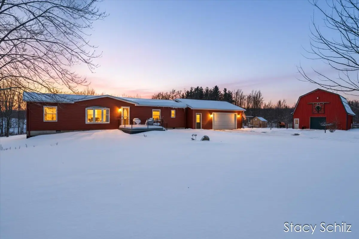 10195 Cox RD, Assyria Twp, MI 49021