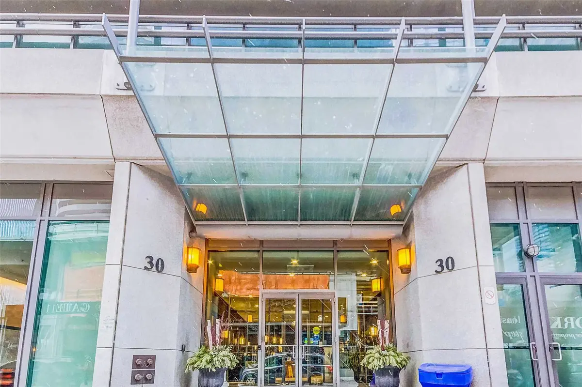 30 Grand Trunk CRES #3605, Toronto C01, ON M5J 3A4