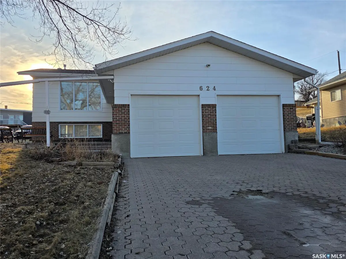 624 7th AVENUE NE, Swift Current, SK S9H 2N9