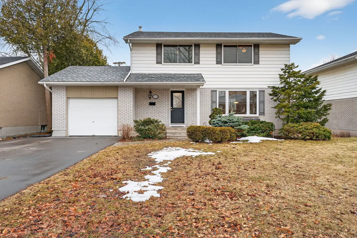 44 Casterton AVE, Kingston, ON K7M 1R5