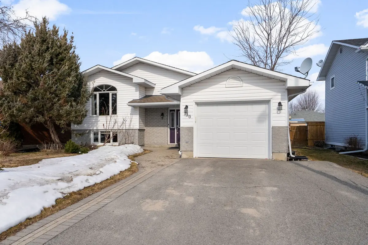 156 Charles ST, Arnprior, ON K7S 1A7