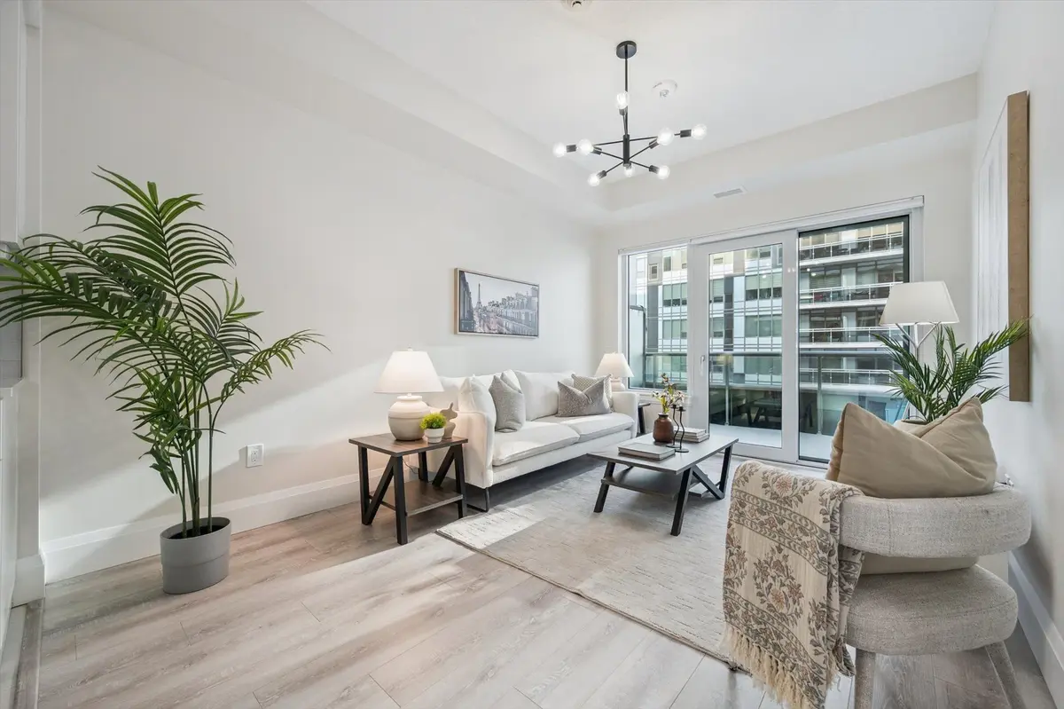 73 Arthur ST S #514, Guelph, ON N1E 0S6