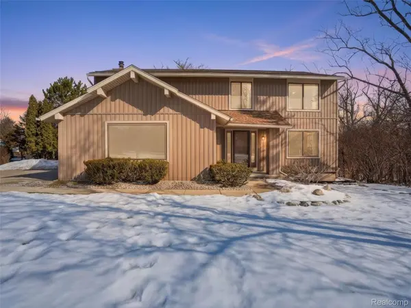 5585 Culpepper DR, West Bloomfield Charter Township, MI 48322
