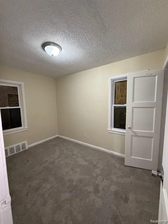 6106 Cadieux RD, Detroit, MI 48224