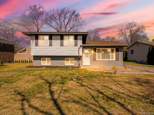 5208 Latimer ST, West Bloomfield Charter Township, MI 48324