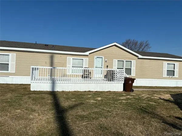 7317 Lads CT, Pine River Township, MI 48801