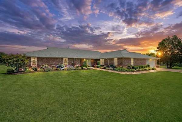 929 County Line Church Road, Whitesboro, TX 76273