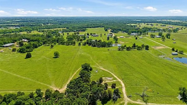 929 County Line Church Road, Whitesboro, TX 76273