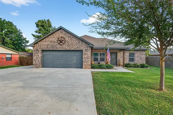 307 Brockett Street, Collinsville, TX 76233