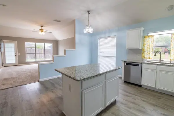 7864 Orland Park Circle, Fort Worth, TX 76137