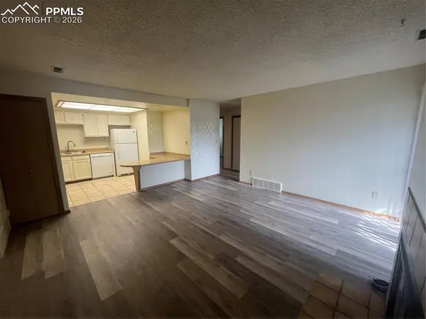 1206 Firefly CIR, Colorado Springs, CO 80916