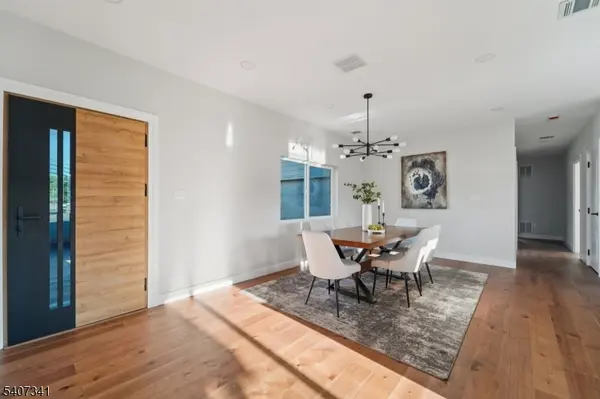 27 Sullivan Dr, Emerson Boro, NJ 07630