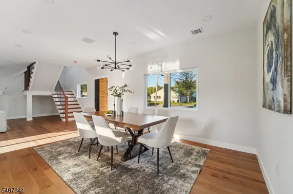 27 Sullivan Dr, Emerson Boro, NJ 07630