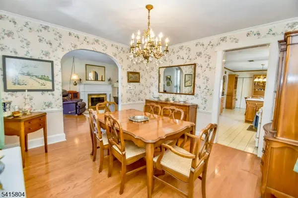 41 Iona Pl, Glen Rock Boro, NJ 07452