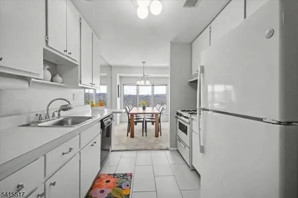 218 Indian Hollow Ct #218, Mahwah Twp., NJ 07430