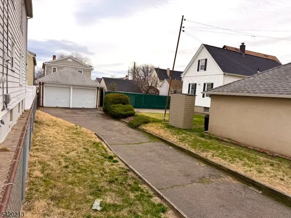 121 Halstead Ave, Wallington Boro, NJ 07057