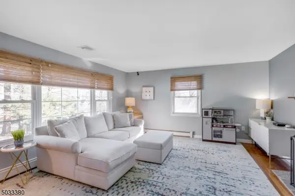 28 Edgehill Ave, Chatham Boro, NJ 07928