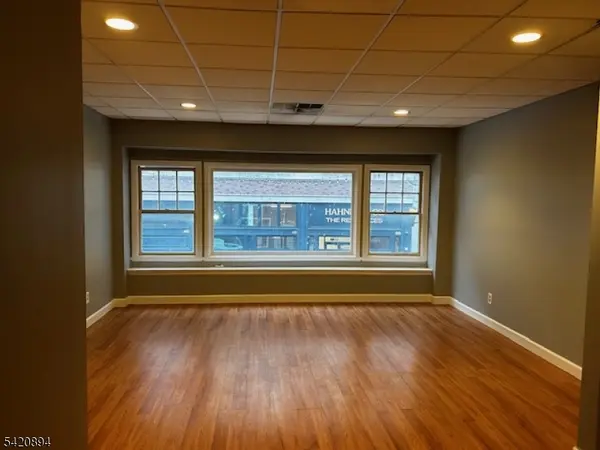 45 Halsey St, Newark City, NJ 07102