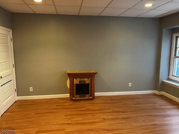 45 Halsey St, Newark City, NJ 07102