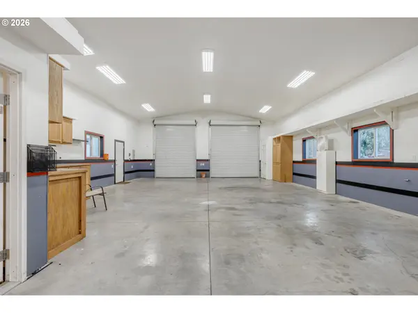 148 SE HOUCK AVE, Roseburg, OR 97470