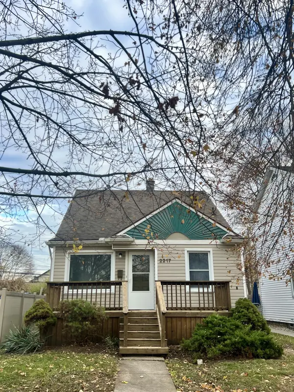 2217 Third ST, Trenton City, MI 48183