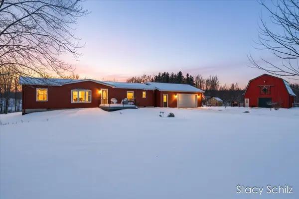 10195 Cox RD,  Assyria Twp,  MI 49021